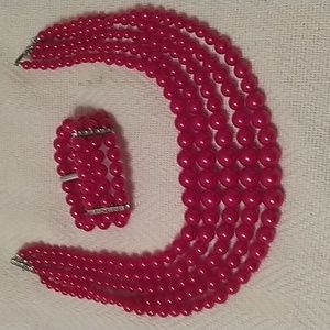 Double five pieces red beads necklace.